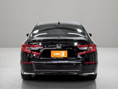 2020-honda-accord-2-0-hybrid-tech-1p2681-slide-thumbnail-2