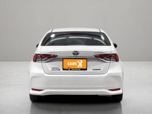 2020-toyota-corolla-altis-1-8-hybrid-high-1p2647v-slide-thumbnail-2
