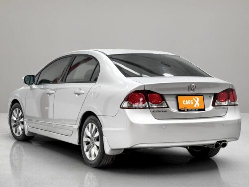 2010-honda-civic-1-8-e-1p2653v-slide-thumbnail-3