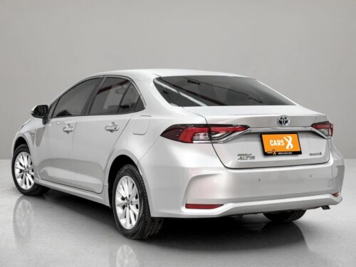 2020-toyota-corolla-altis-1-8-hybrid-entry-1n0071-slide-thumbnail-3