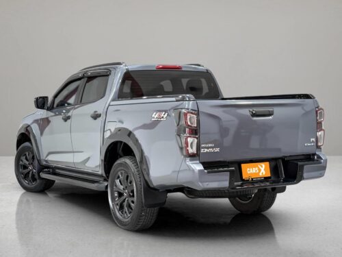 2022-isuzu-d-max-3-0-m-vcross-cab-4-4wd-1n0080-slide-thumbnail-3