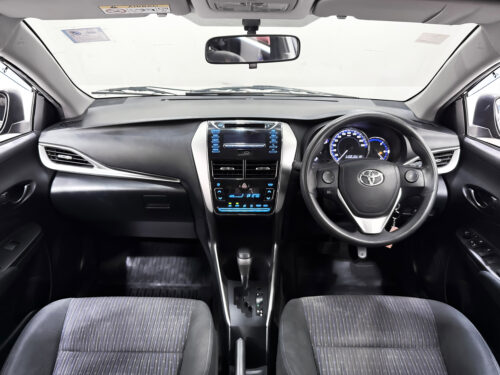 2018-toyota-yaris-ativ-1-2-e-1t0031-slide-thumbnail-4