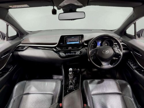 2019-toyota-c-hr-1-8-hv-hi-1n0083v-slide-thumbnail-4