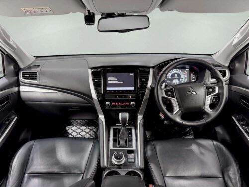2021-mitsubishi-pajero-sport-2-4-gt-premium-4wd-1n0081-slide-thumbnail-4