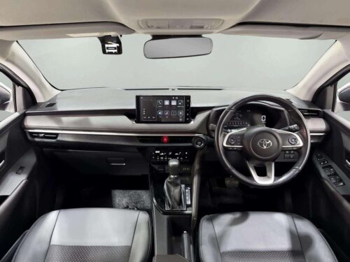 2025-toyota-yaris-ativ-1-2-smart-1t0032v-slide-thumbnail-4