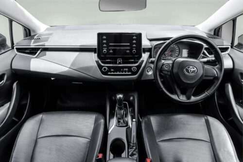 2020-toyota-corolla-altis-1-6-g-1c0067-slide-thumbnail-4