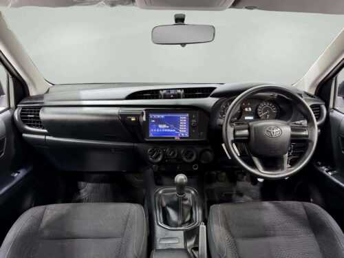 2024-toyota-hilux-revo-2-4-z-edition-entry-smart-cab-1d0046-slide-thumbnail-4