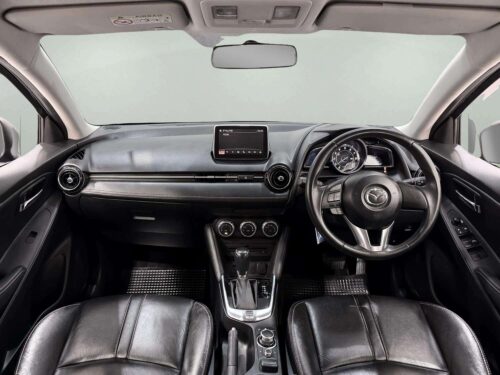 2017-mazda-2-1-3-high-connect-1s1319v-slide-thumbnail-4