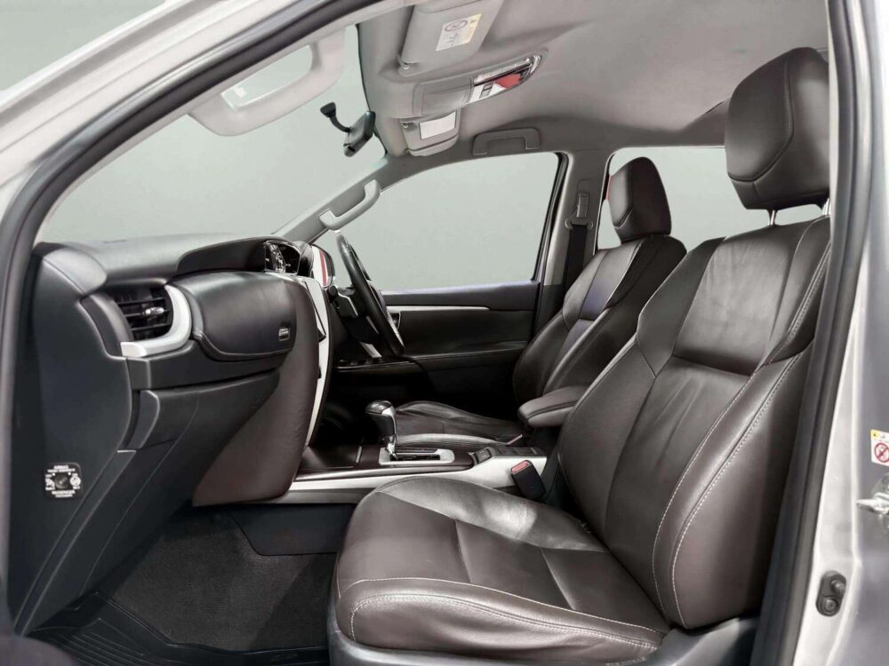 2017 TOYOTA FORTUNER 2.4 V  [1D0038] - 6