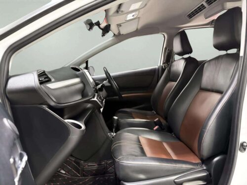 2017-toyota-sienta-1-5-v-1d0083v-slide-thumbnail-5