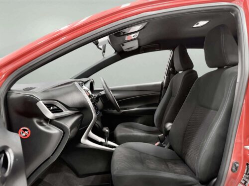 2018-toyota-yaris-1-2-e-1c0073v-slide-thumbnail-5
