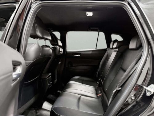 2021-toyota-corolla-cross-1-8-sport-1p2665-slide-thumbnail-6