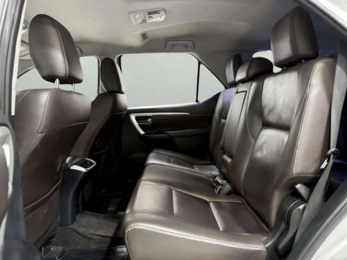 2017-toyota-fortuner-2-4-v-1d0038-slide-thumbnail-6