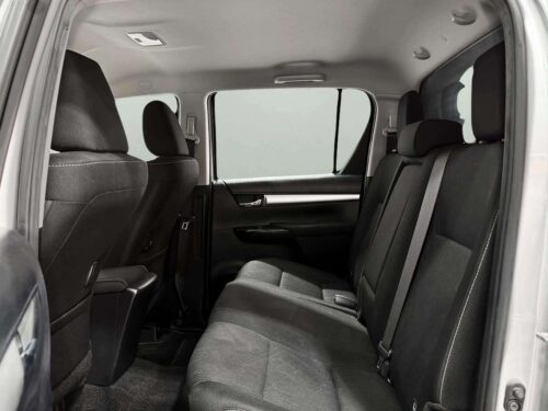 2019-toyota-hilux-revo-2-4-z-edition-e-double-cab-1t0027-slide-thumbnail-6