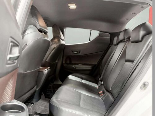 2020-toyota-c-hr-1-8-hv-hi-1s1318v-slide-thumbnail-6