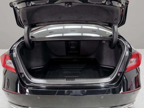 2020-honda-accord-2-0-hybrid-tech-1p2681-slide-thumbnail-7