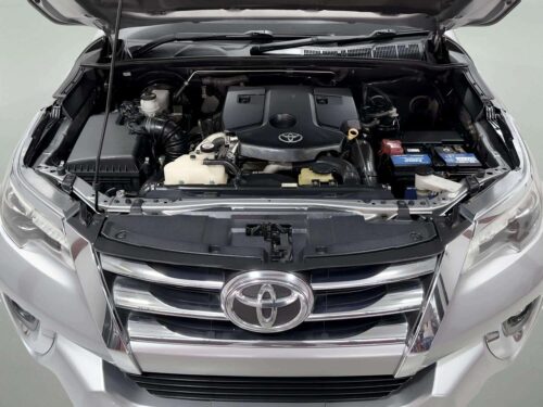 2017-toyota-fortuner-2-4-v-1d0038-slide-thumbnail-8