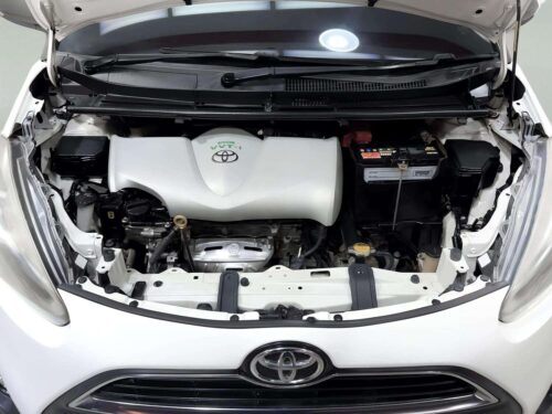 2017-toyota-sienta-1-5-v-1d0083v-slide-thumbnail-8