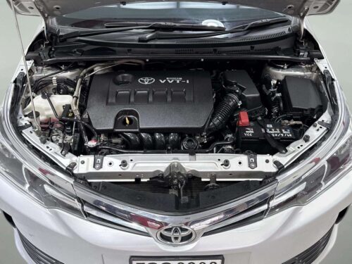 2018-toyota-corolla-altis-1-8-e-1p2646-slide-thumbnail-8