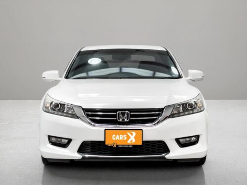 2015-honda-accord-2-0-el-1s1324v-slide-thumbnail-1