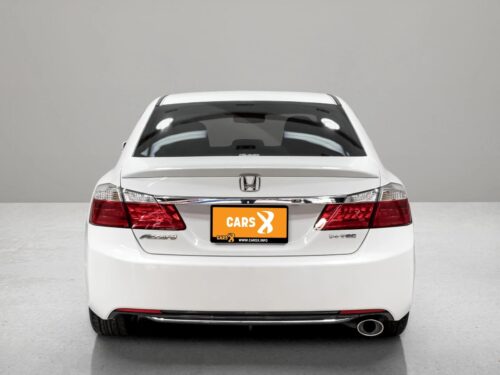 2015-honda-accord-2-0-el-1s1324v-slide-thumbnail-2