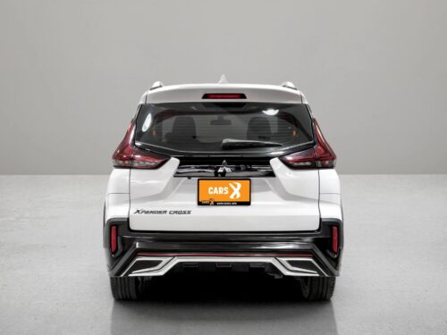 2022-mitsubishi-xpander-cross-1-5-1p2733-slide-thumbnail-2