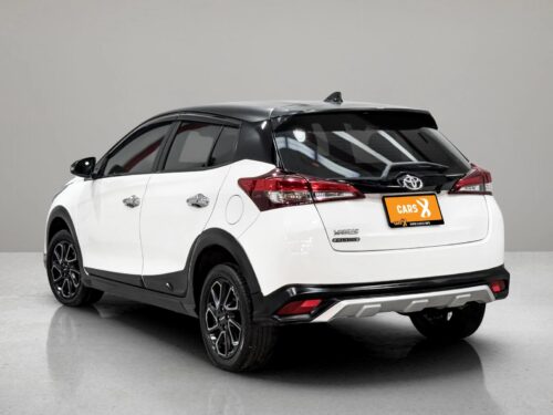 2020-toyota-yaris-1-2-high-cross-1c0076v-slide-thumbnail-3