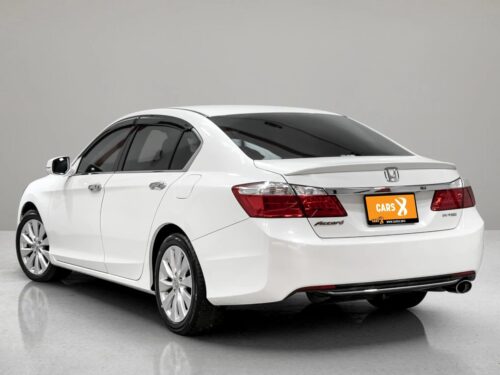 2015-honda-accord-2-0-el-1s1324v-slide-thumbnail-3