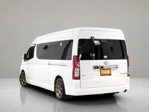 2023-toyota-commuter-2-8-1p2725v-slide-thumbnail-3