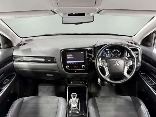 2021-mitsubishi-outlander-phev-2-4-gt-4wd-1p2713-slide-thumbnail-4