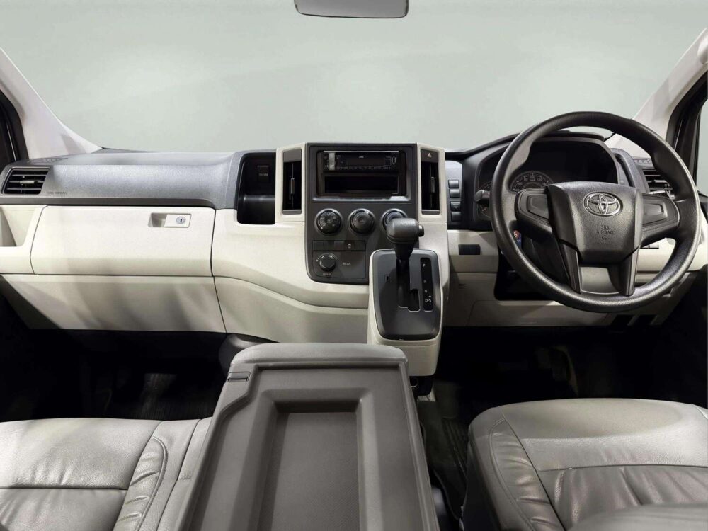 2020 TOYOTA COMMUTER 2.8  [1P2703] - 5