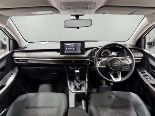 2022-toyota-yaris-ativ-1-2-sport-1a0046-slide-thumbnail-4