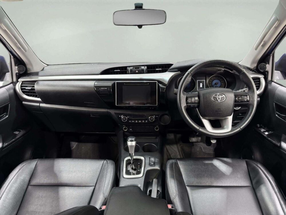 2015 TOYOTA HILUX REVO 2.4 G PRERUNNER SMART CAB  [1T0033] - 5