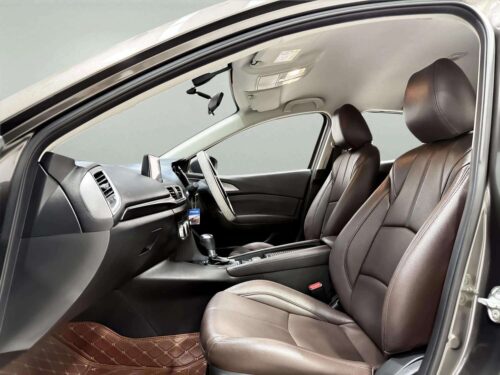 2017-mazda-3-2-0-s-1a0045v-slide-thumbnail-5