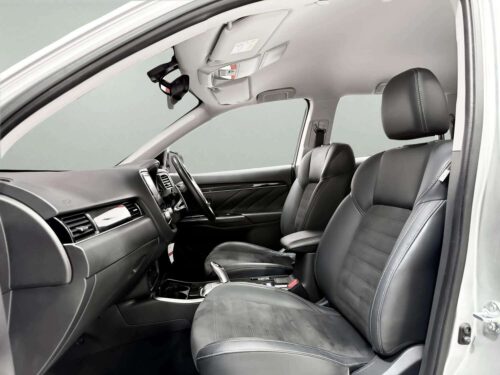 2021-mitsubishi-outlander-phev-2-4-gt-4wd-1p2713-slide-thumbnail-5