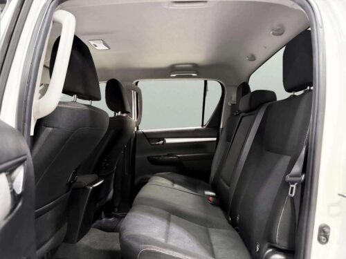 2021-toyota-hilux-revo-2-4-prerunner-mid-double-cab-1t0038-slide-thumbnail-6