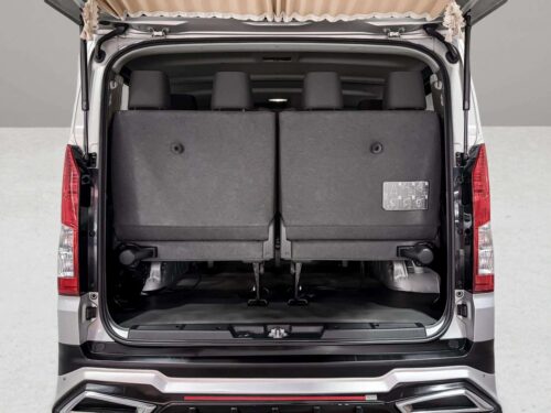 2021-toyota-hiace-2-8-gl-1c0075v-slide-thumbnail-7