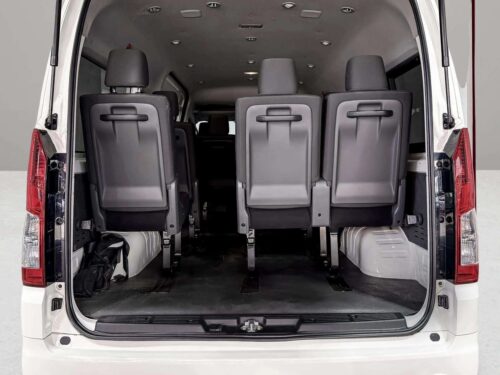 2023-toyota-commuter-2-8-1p2725v-slide-thumbnail-7