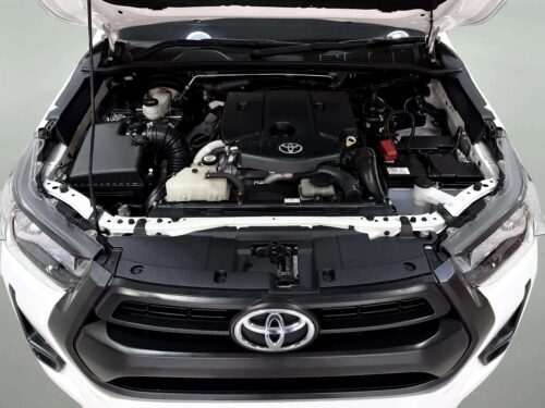 2023-toyota-hilux-revo-2-4-entry-single-cab-1n0093v-slide-thumbnail-8