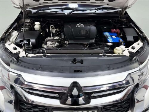 2017-mitsubishi-pajero-sport-2-4-gt-premium-1p2743v-slide-thumbnail-8