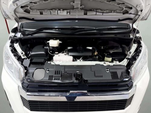 2023-toyota-commuter-2-8-1p2725v-slide-thumbnail-8