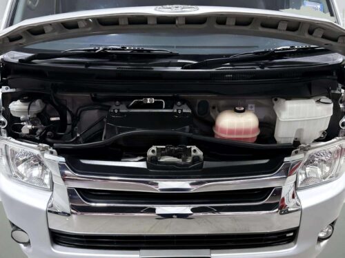 2019-toyota-commuter-3-0-d4d-1d0084-slide-thumbnail-8