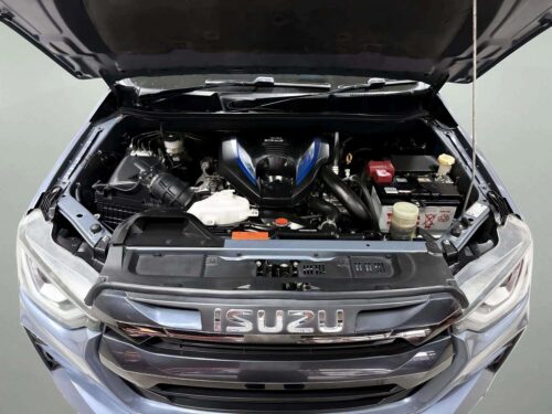 2022-isuzu-d-max-3-0-m-vcross-cab-4-4wd-1n0095v-slide-thumbnail-8