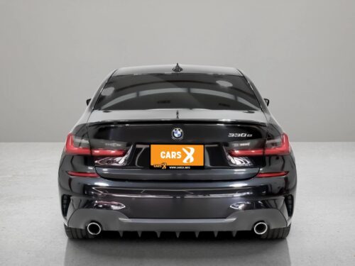 2021-bmw-330e-2-0-m-sport-1p2764-slide-thumbnail-2