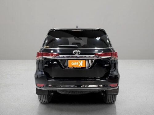 2019-toyota-fortuner-2-4-v-4wd-1n0103-slide-thumbnail-2