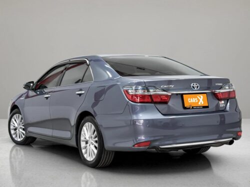 2015-toyota-camry-2-5-hybrid-premium-1p2769v-slide-thumbnail-3