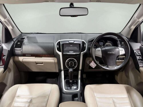 2018-isuzu-mu-x-3-0-dvd-1p2751-slide-thumbnail-4