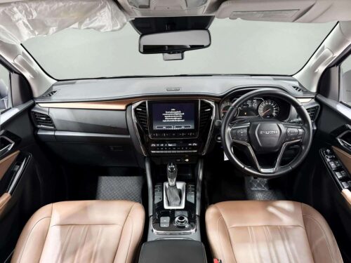 2022-isuzu-mu-x-3-0-ultimate-4wd-1p2778v-slide-thumbnail-4