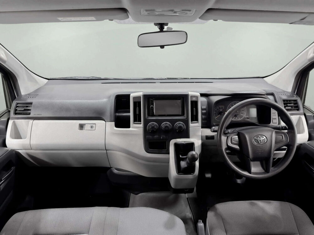 2020 TOYOTA HIACE 2.8 ECO  [1T0042] - 5