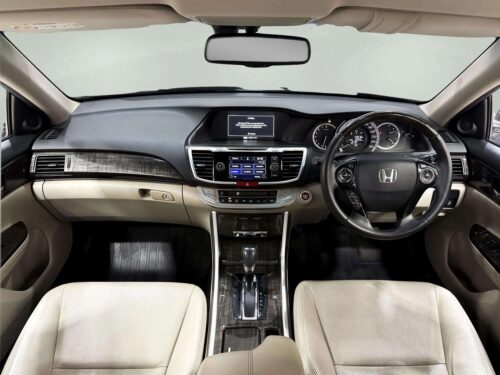 2015-honda-accord-2-0-el-1s1360v-slide-thumbnail-4